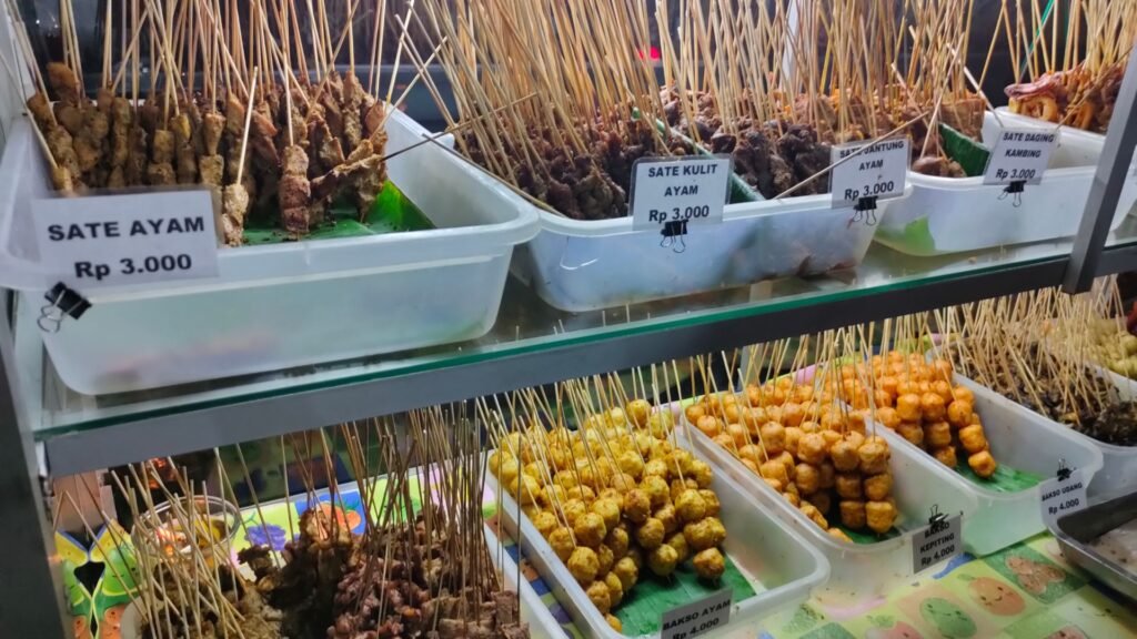 Angkringan Lik Man (Tugu)