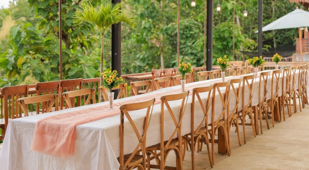 Area Plataran Naruastu untuk tempat makan rombongan Borobudur