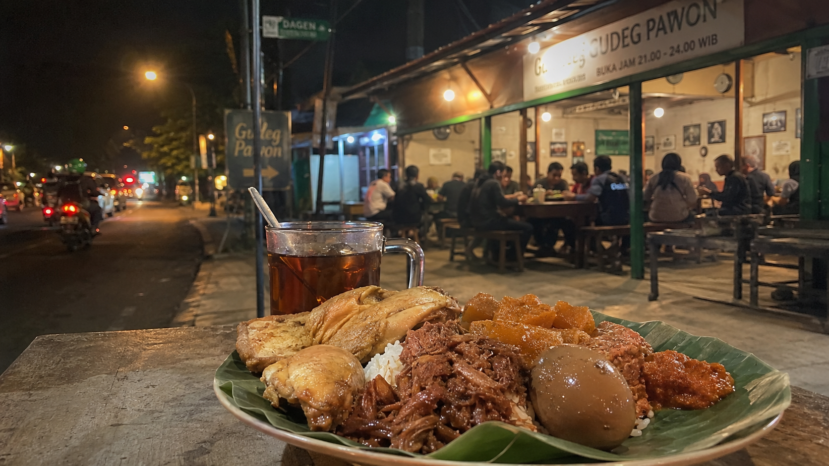 Pilihan lauk gudeg malam Yogyakarta yang menggugah selera