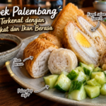 Pempek Palembang dengan cuko pekat dan ikan berasa