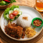 Ayam serundeng laos Kedai Bukit Rhema dekat Borobudur